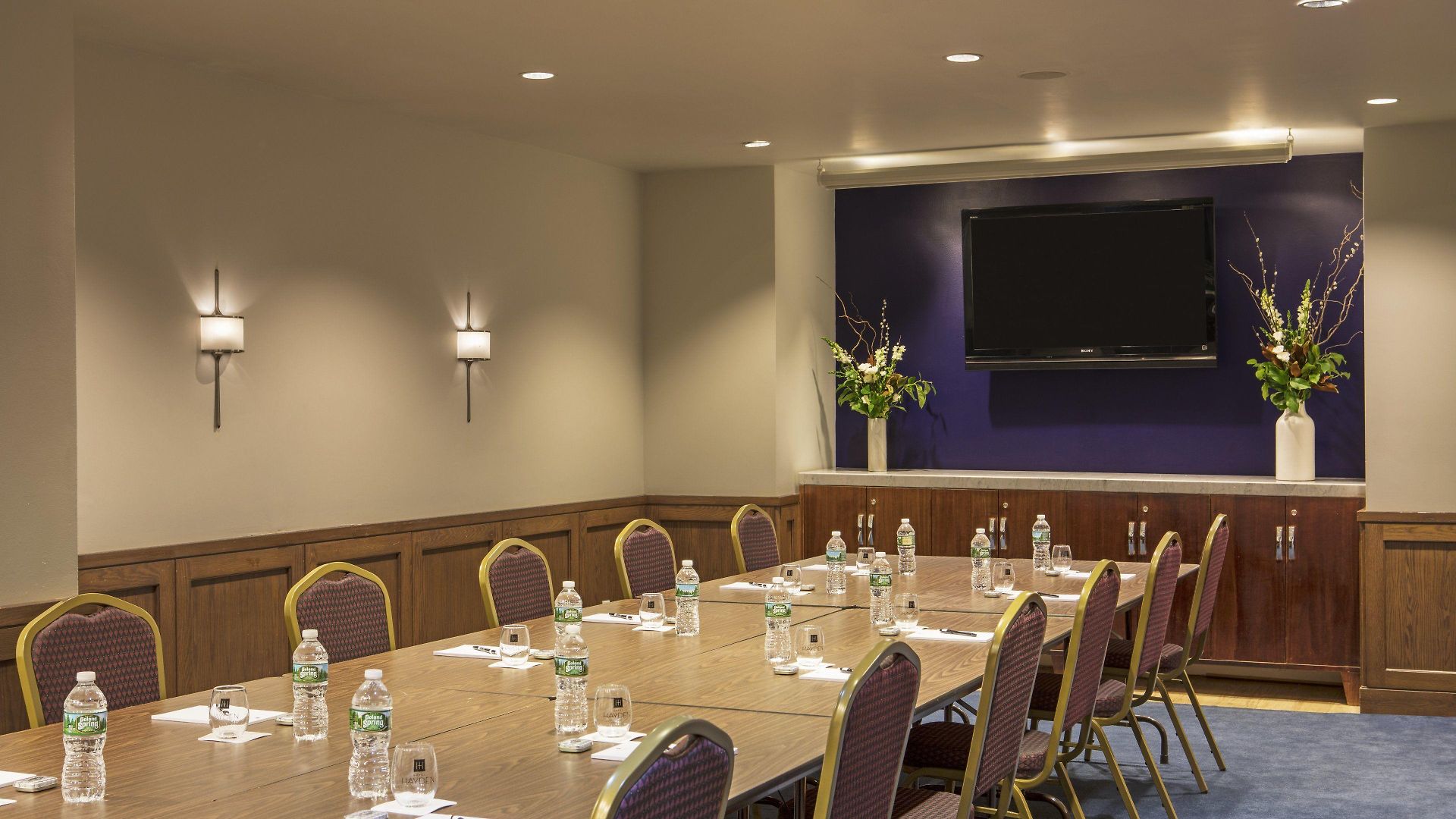 Hayden Hotel 4*