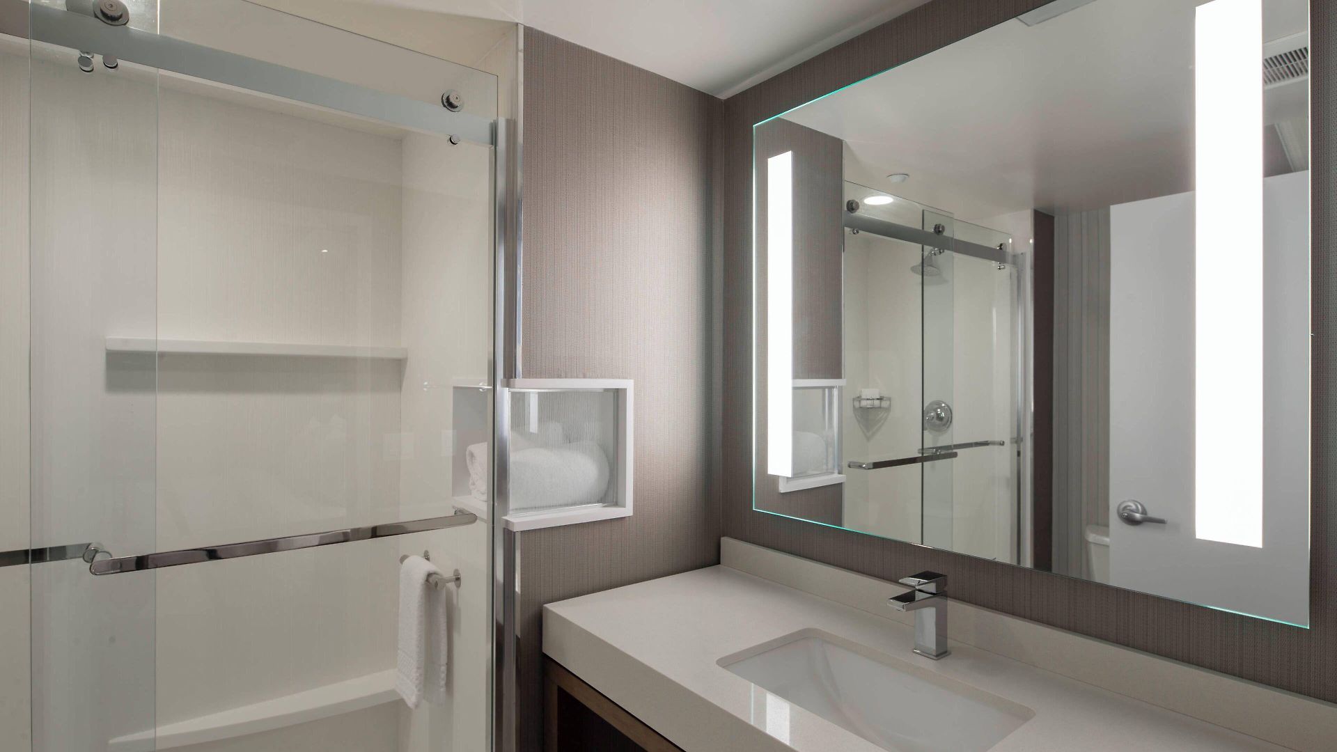 Hotel Courtyard By Marriott Queens/fresh Meadows New York