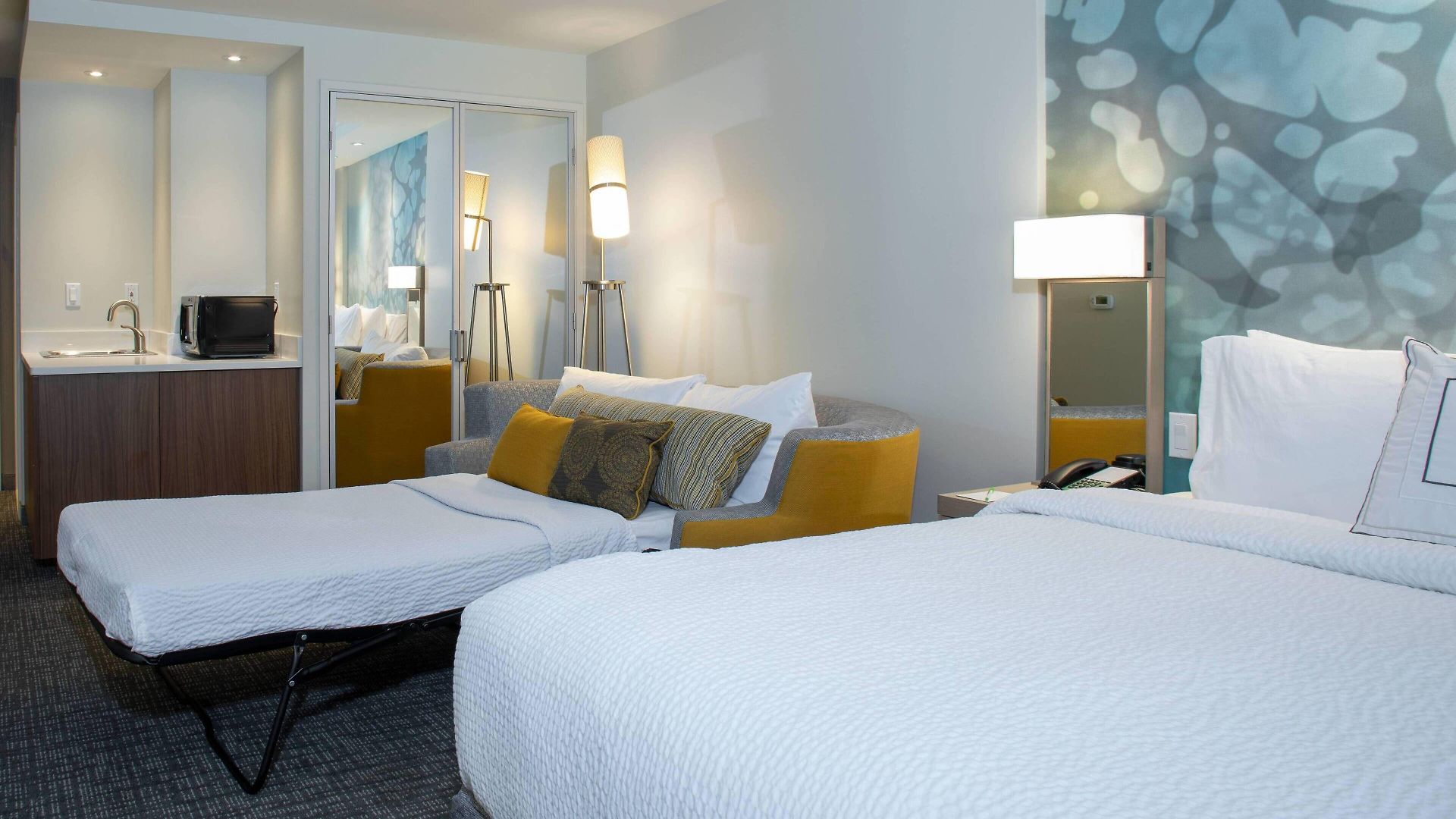 Hotel Courtyard By Marriott Queens/fresh Meadows New York