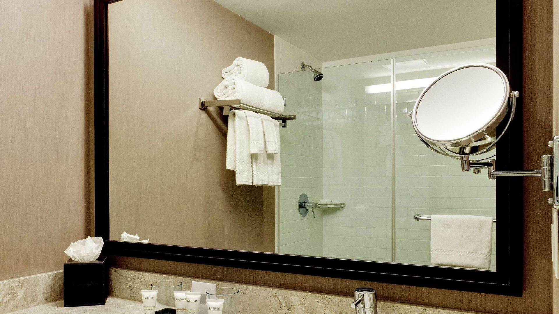 Hotel Distrikt City, Tapestry Collection By Hilton