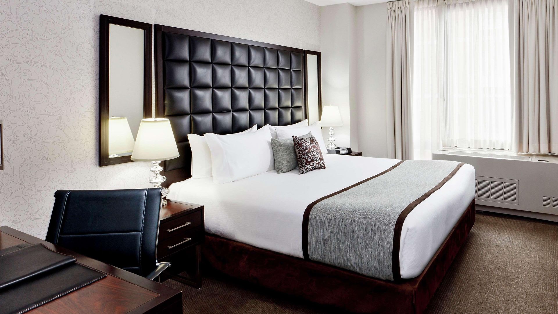 Distrikt City, Tapestry Collection By Hilton Hotel