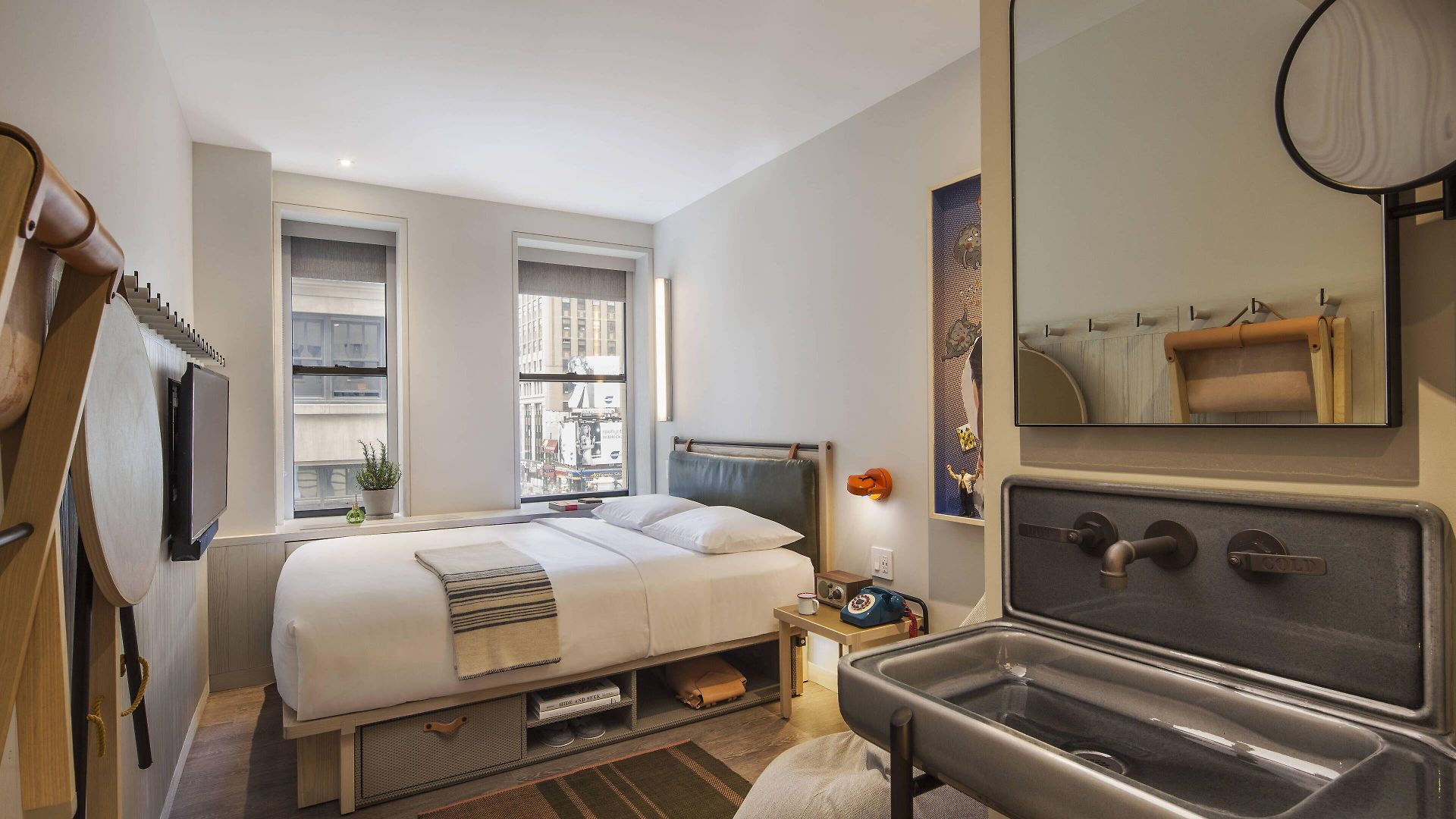 Moxy Nyc Times Square 3*