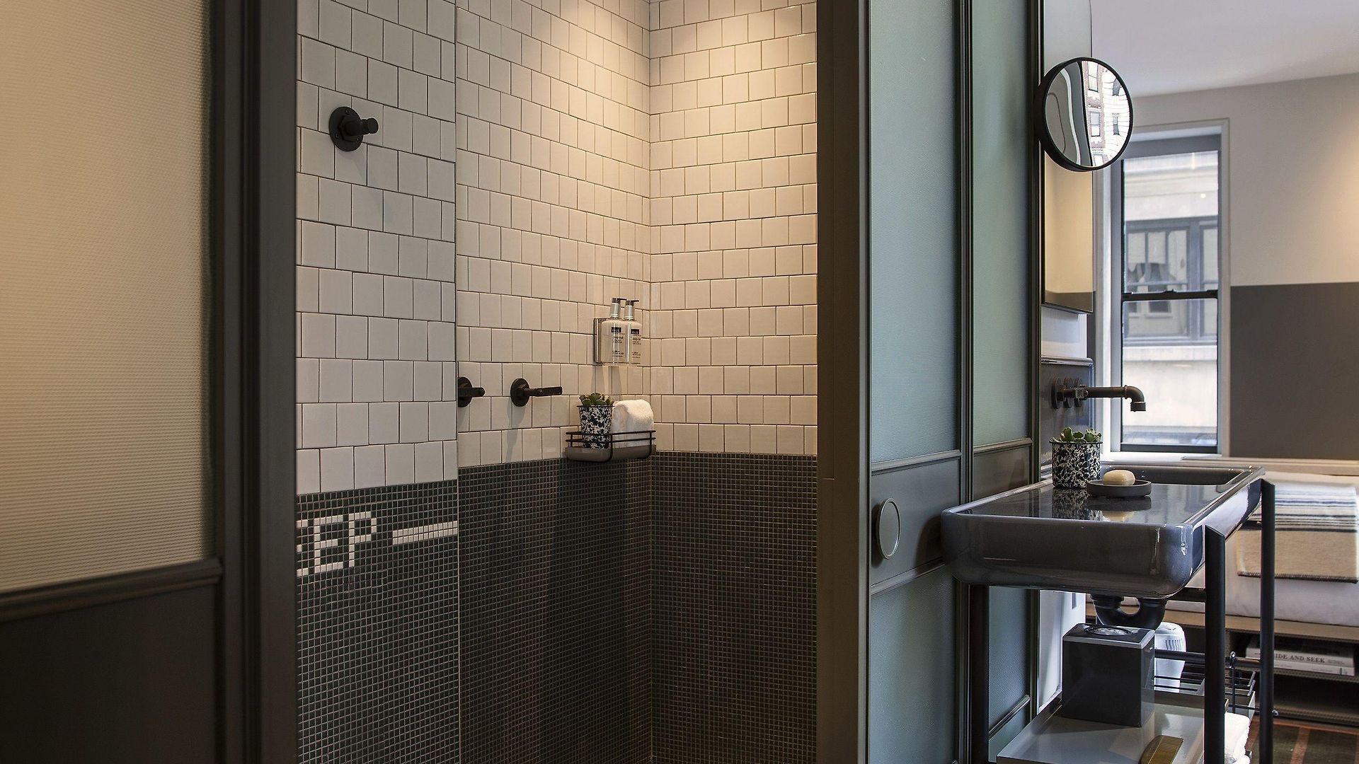 Moxy Nyc Times Square New York