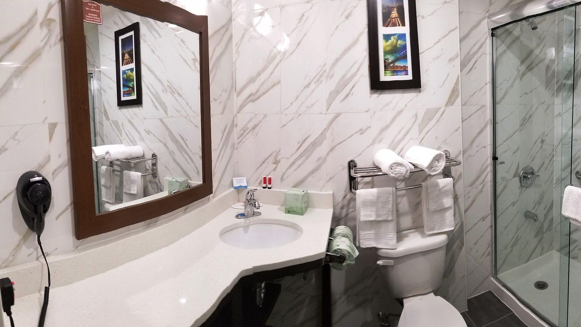 Days By Wyndham Brooklyn Marine Park Hotel New York