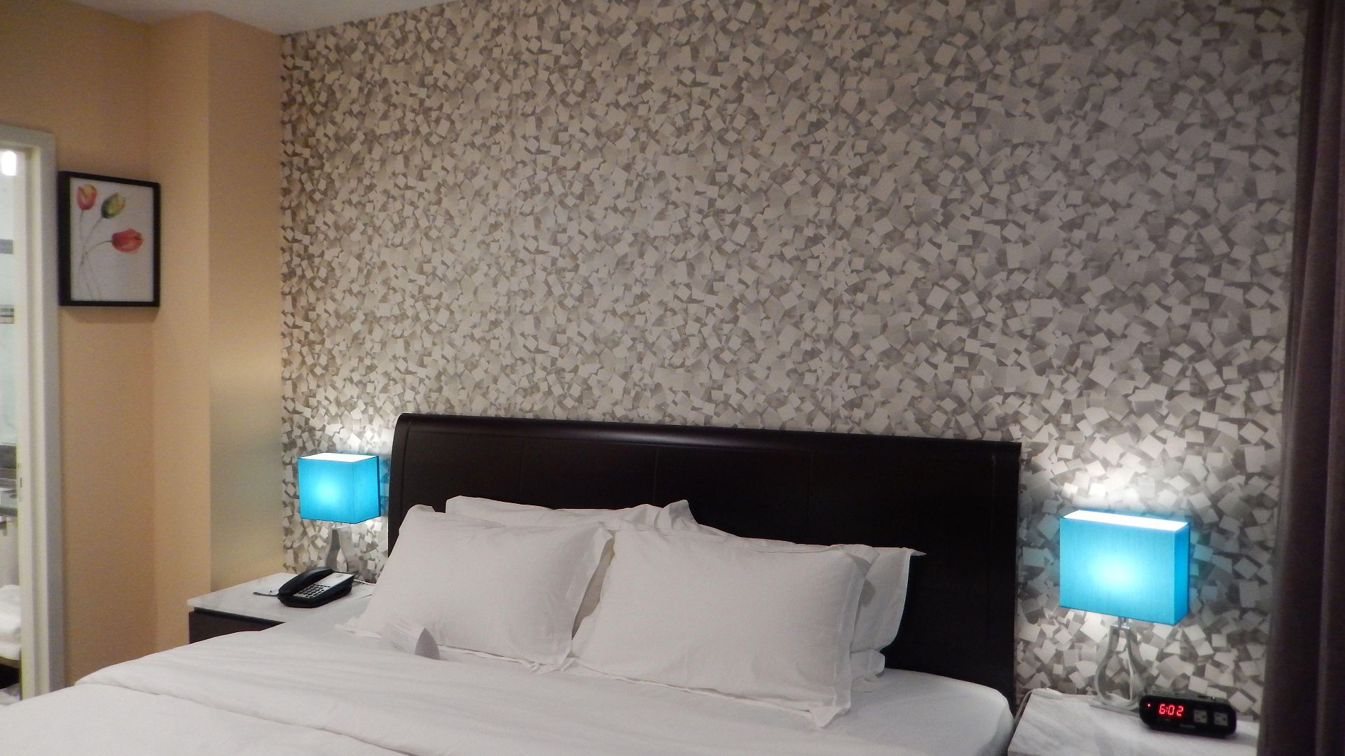 Quality Near Sunset Park Hotel 3*
