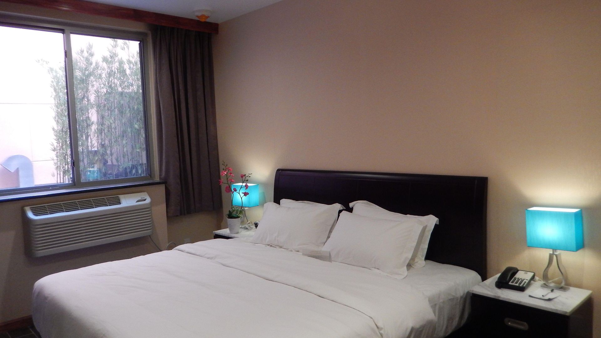 Hotel Quality Near Sunset Park 3*