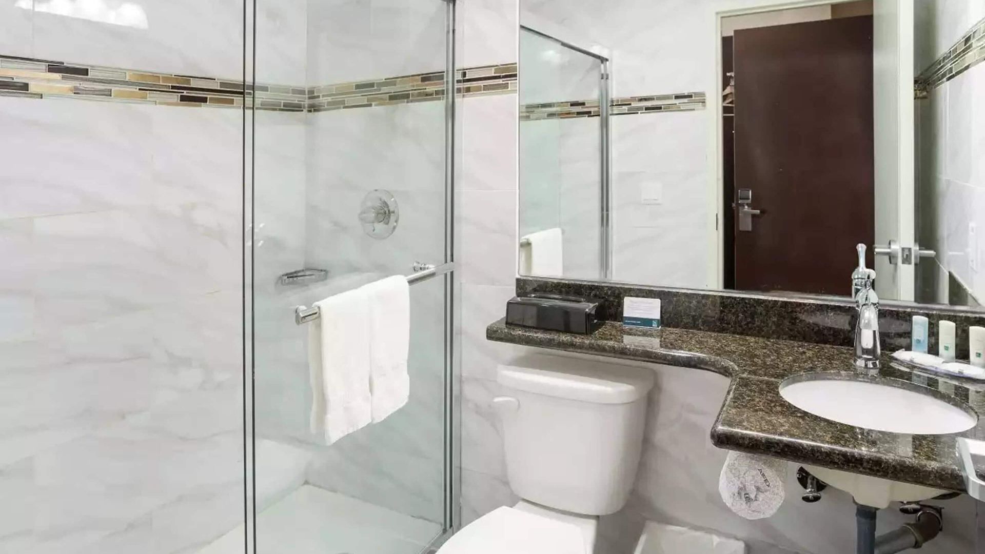 Hotel Quality Near Sunset Park 3*