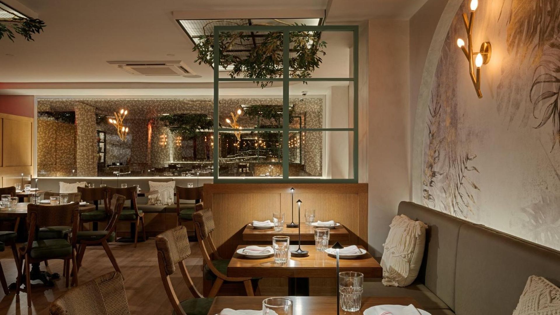 Voco Astoria By Ihg New York