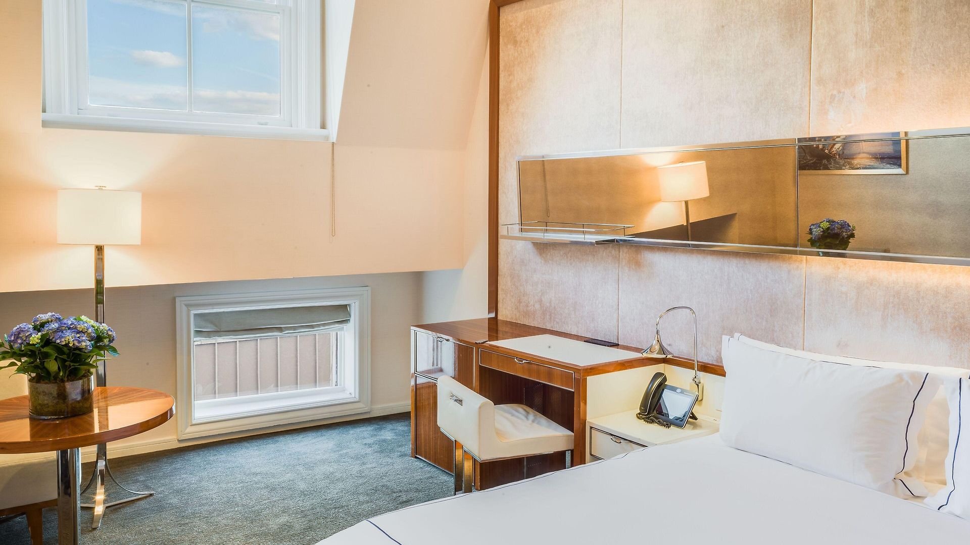 33 Hotel, City, Seaport Hotel 5*