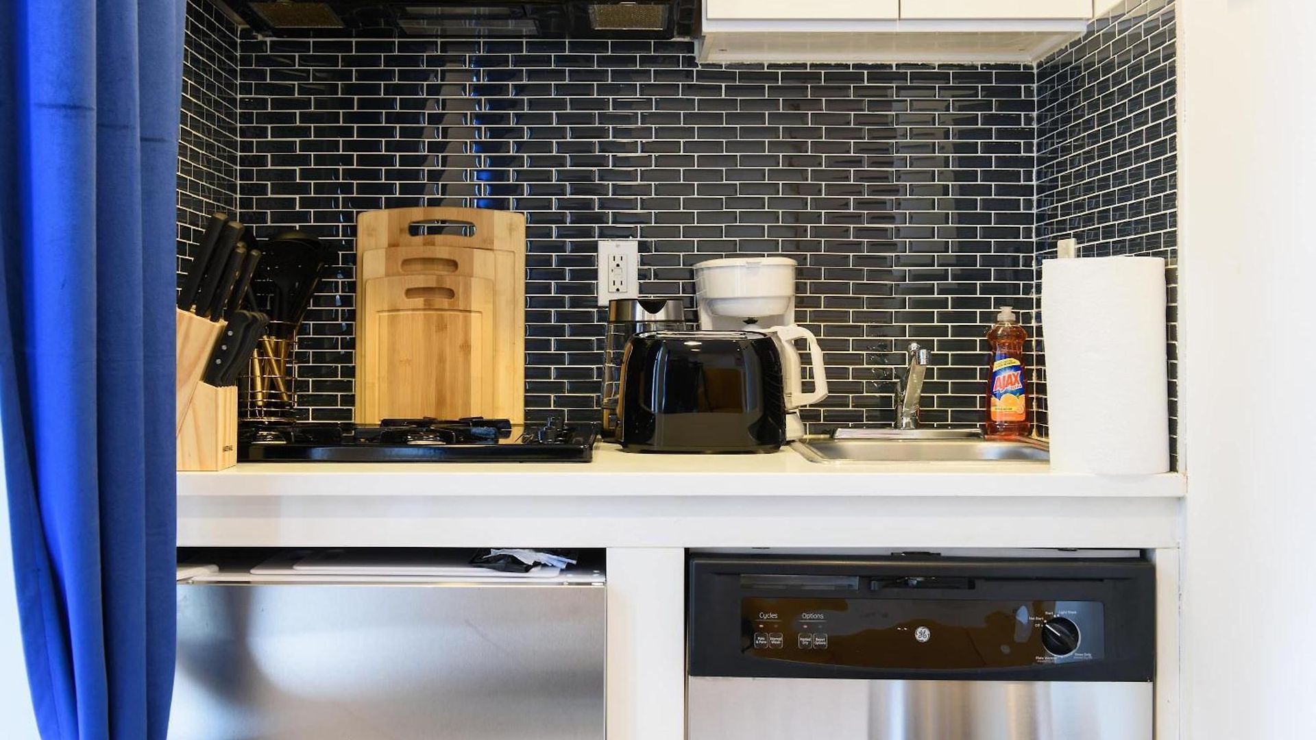 Apartment 69-5a Modern Lower East Side 1br Brand New *