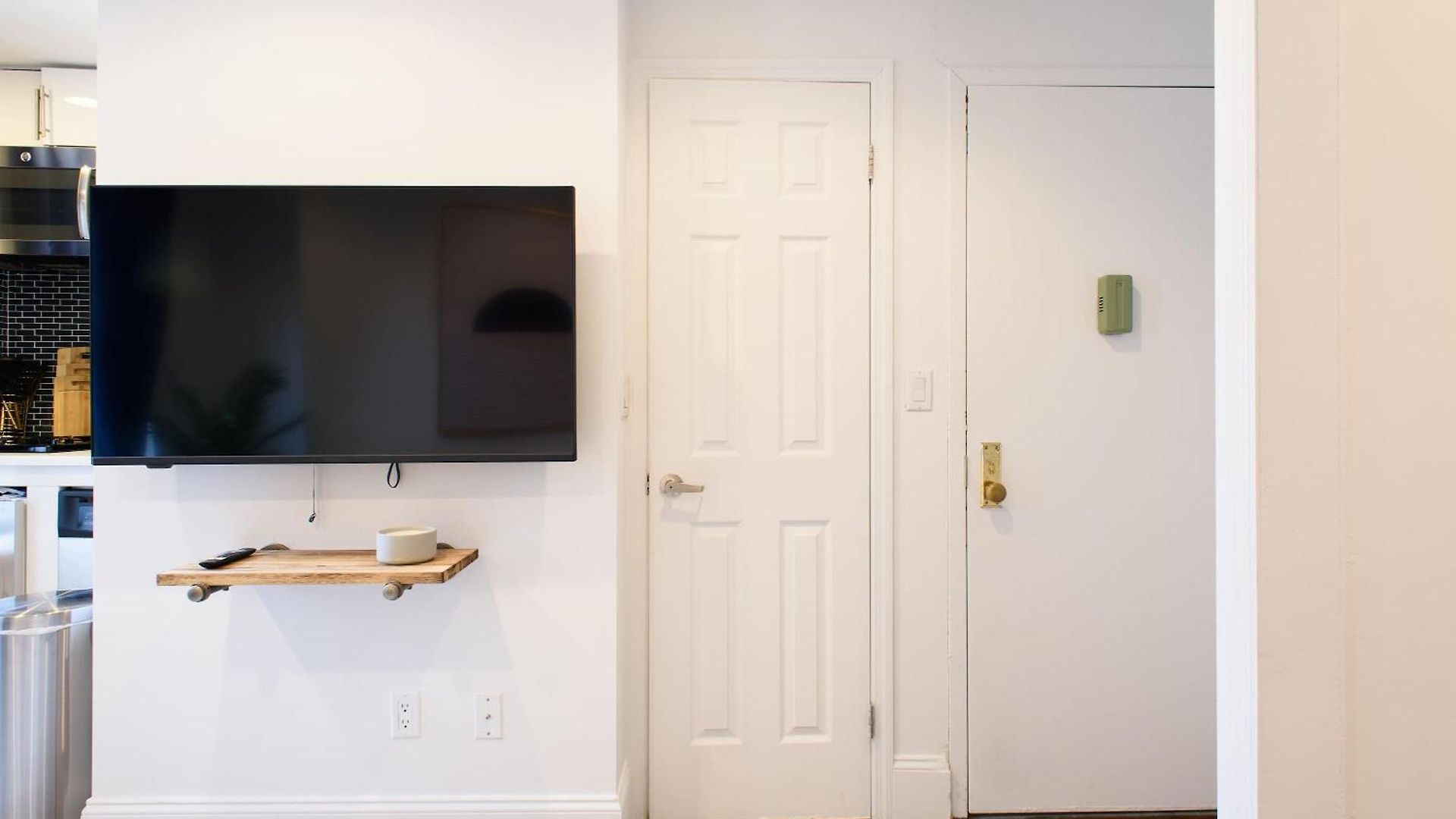Apartment 69-5a Modern Lower East Side 1br Brand New New York