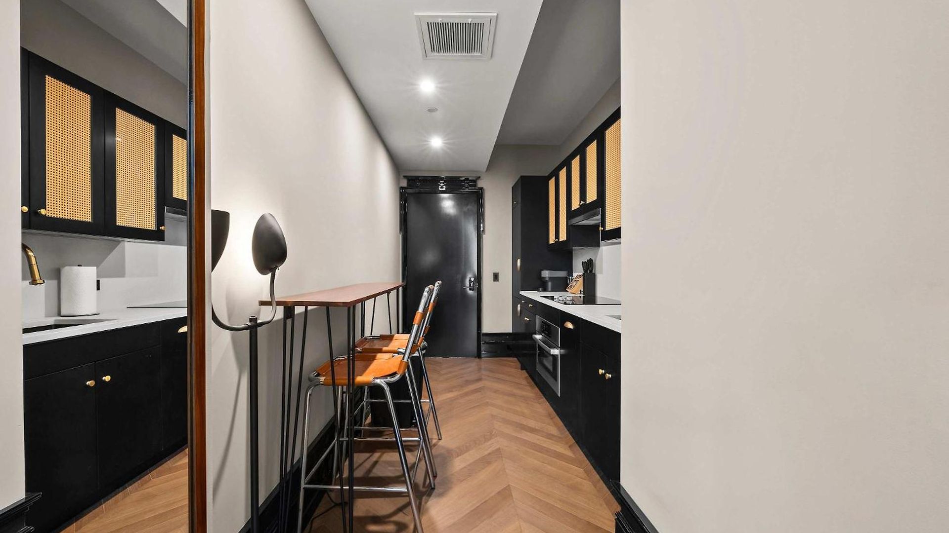 Freeman 1001 By Rove Travel - With Shared Amenities
