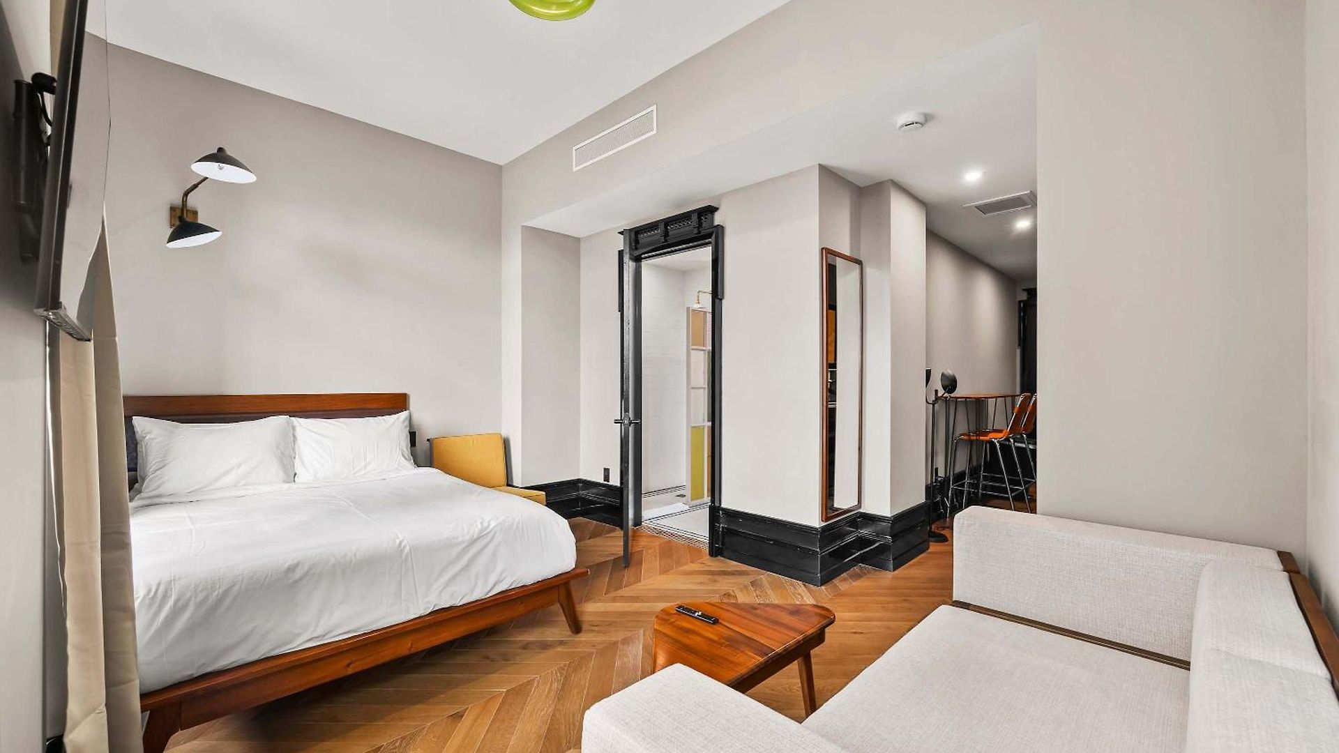 Freeman 701 By Rove Travel - With Shared Amenities * New York