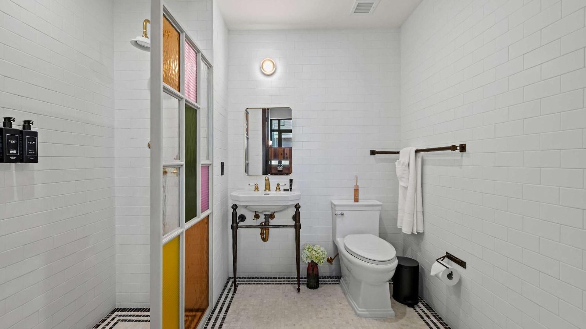 Freeman 1201 By Rove Travel - With Shared Amenities * New York