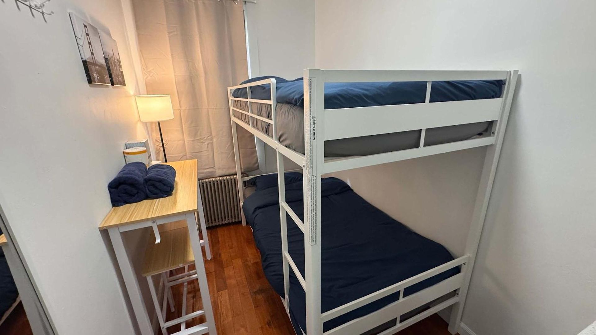 In Chelsea 2 With Kitchen - Shared Bathroom -5th Floor Walk-up Apartment *