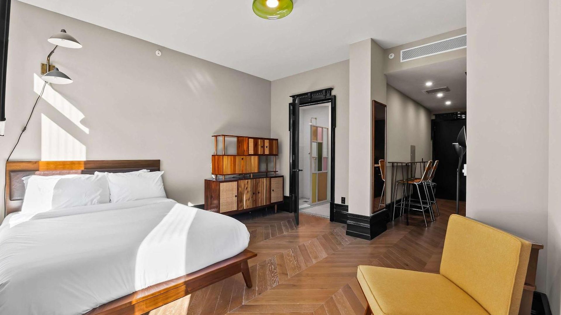 Freeman 501 By Rove Travel - With Shared Amenities New York