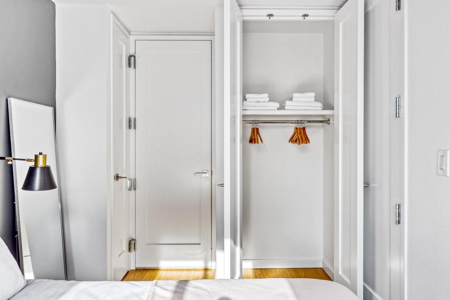 Apartment Uws 1br W Doorman Elevator Nr Park Nyc-372
