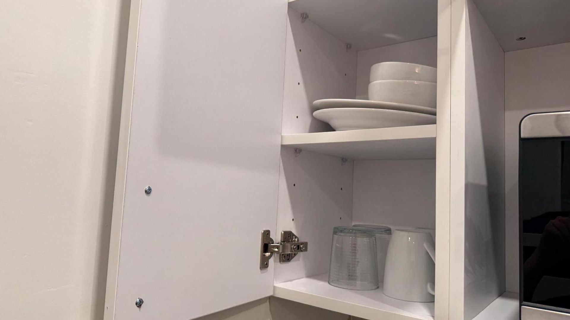 With Kitchen In Chelsea - Shared Bathroom - 3rd Floor Walk-up Apartment