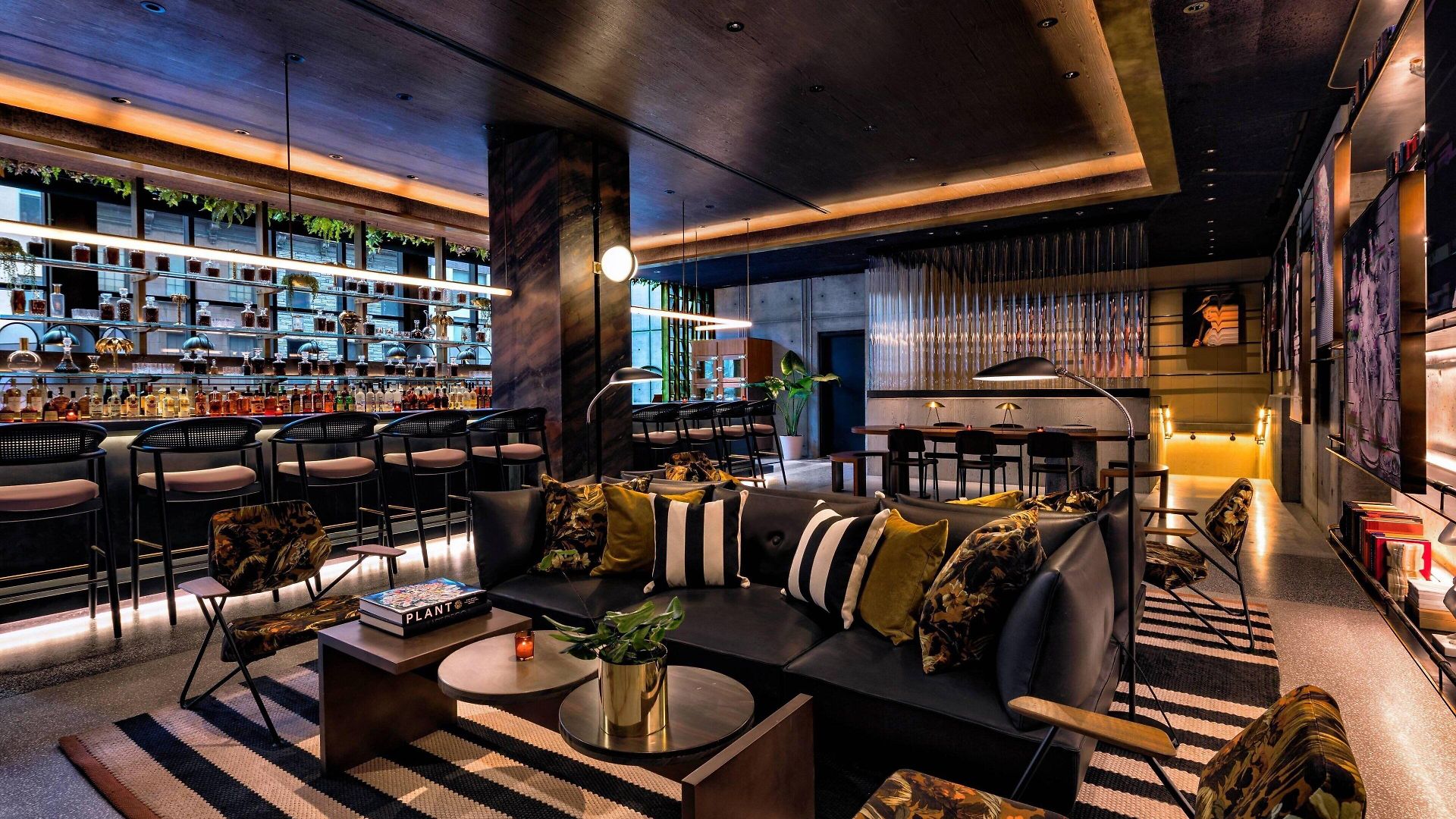Moxy Nyc Chelsea Hotel