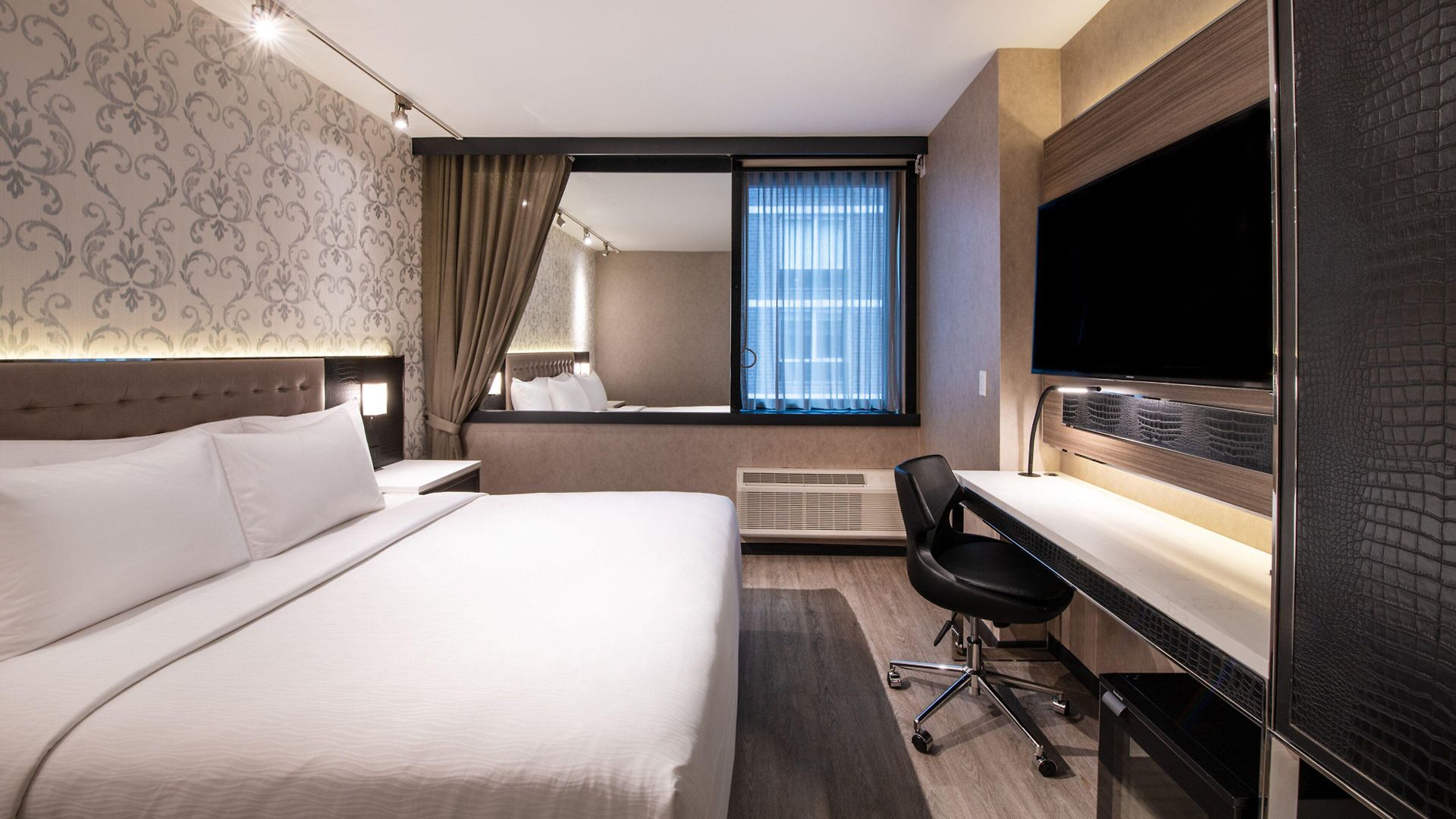 Hotel Aliz Times Square 4*