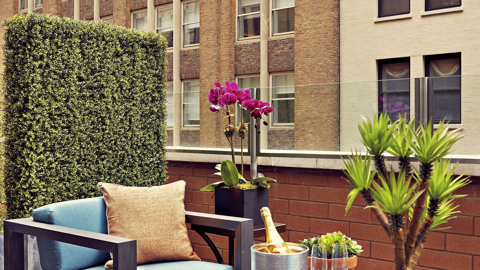 Artezen Hotel 4*