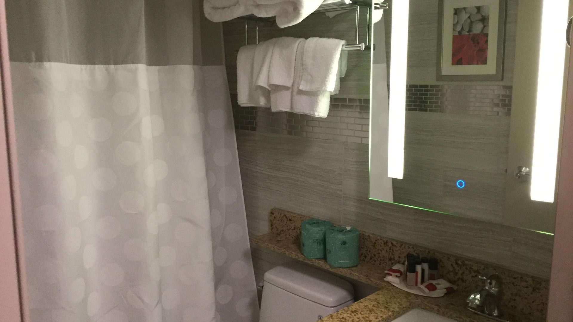 Ramada By Wyndham Bronx Terminal Hotel 3*