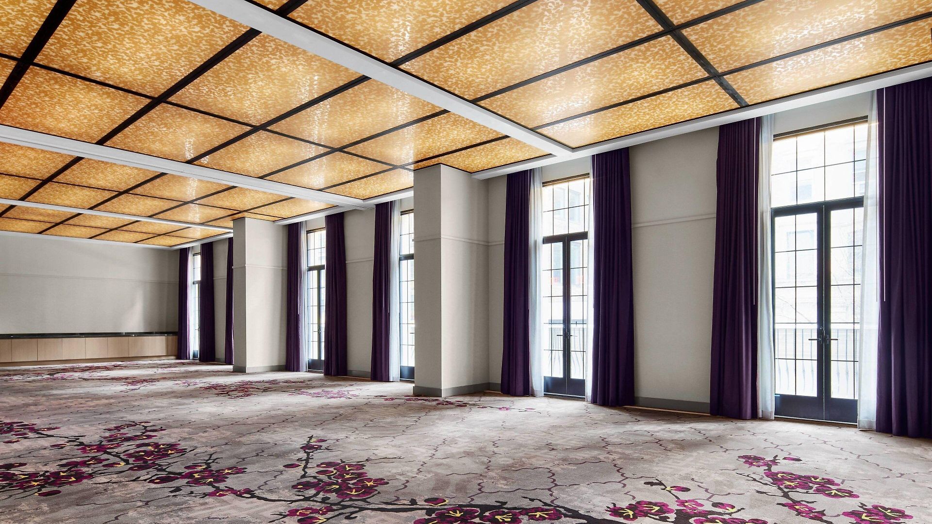Renaissance Chelsea Hotel 4*