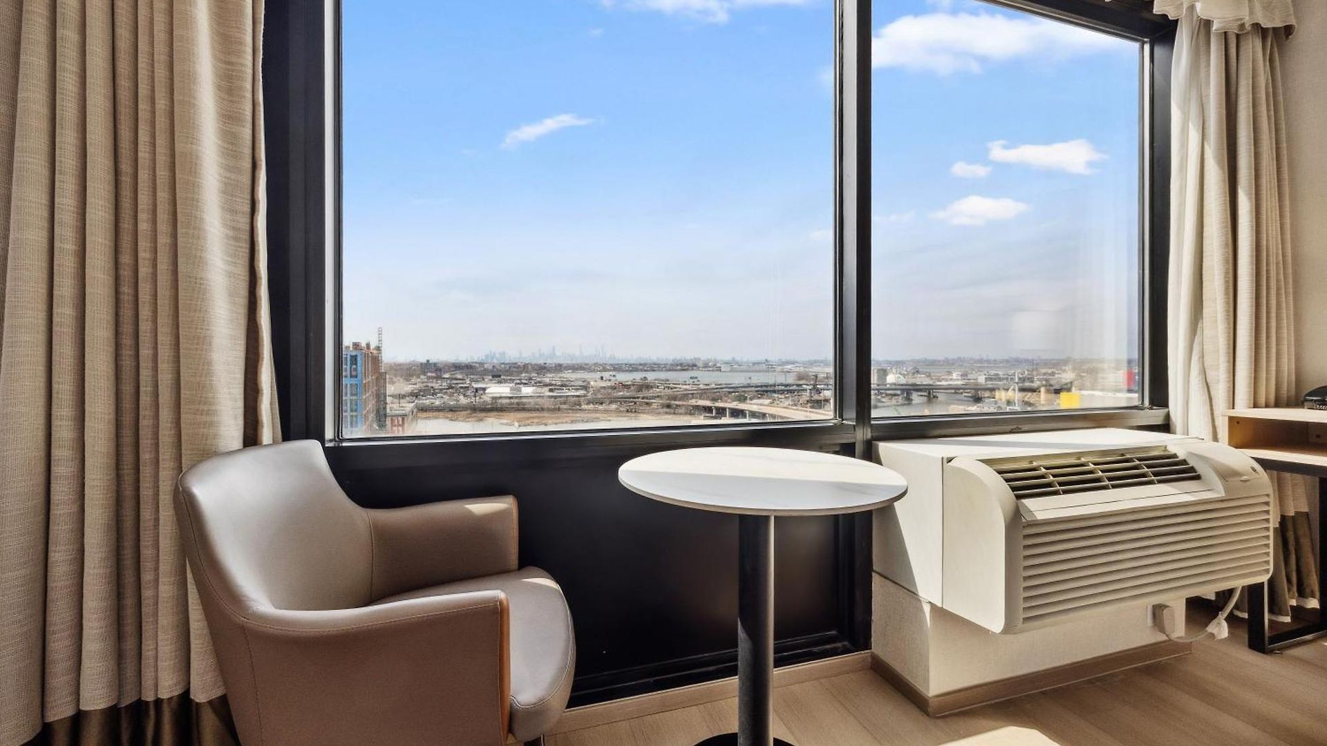 Ramada By Wyndham Flushing Queens