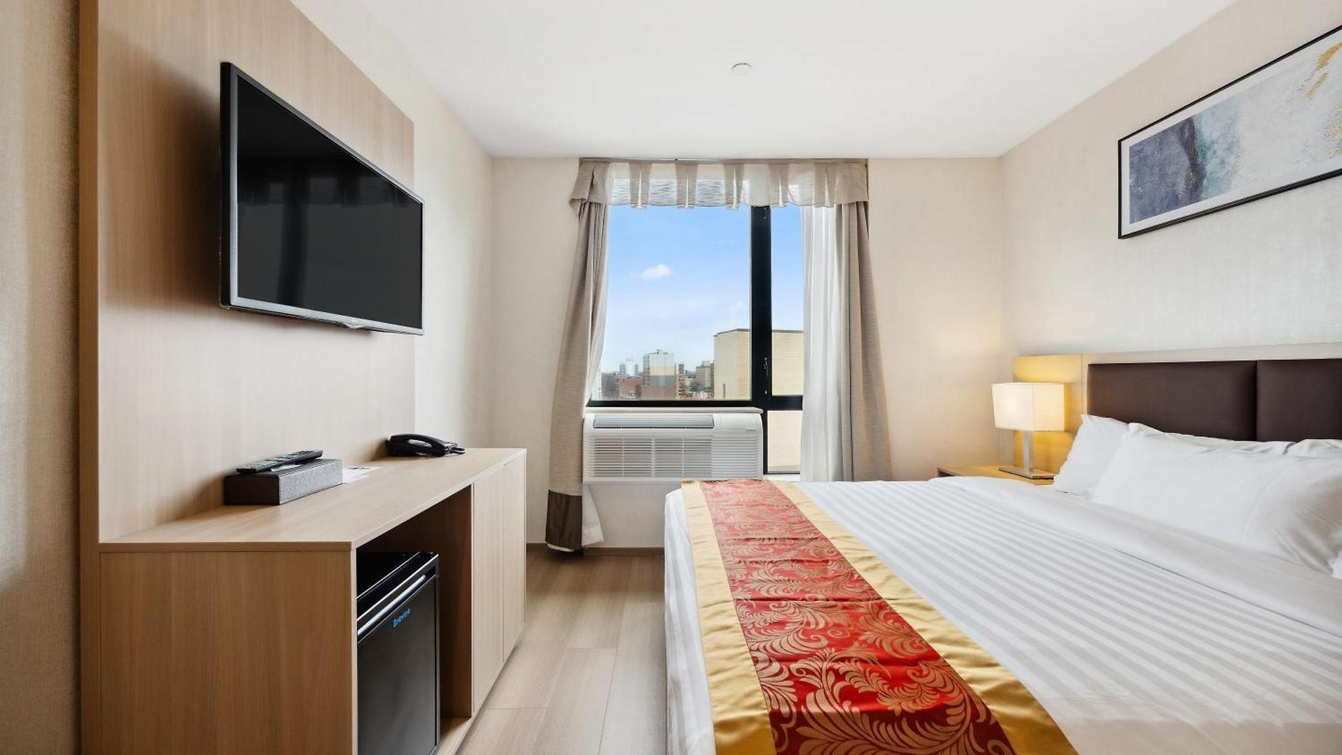 Ramada By Wyndham Flushing Queens Hotel