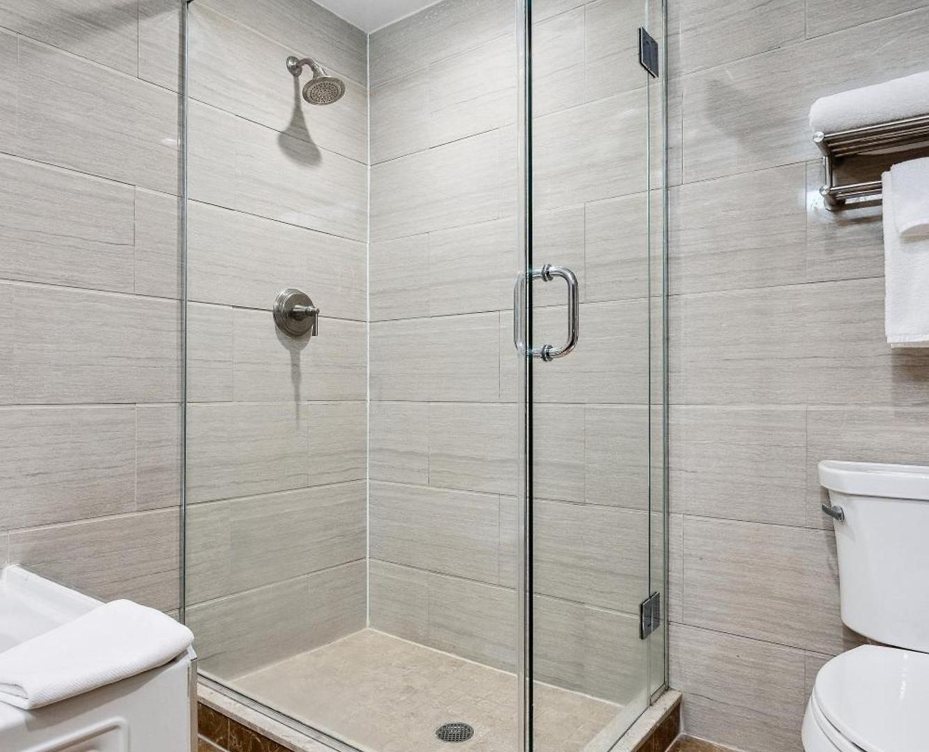 Hotel Ramada By Wyndham Flushing Queens 3*