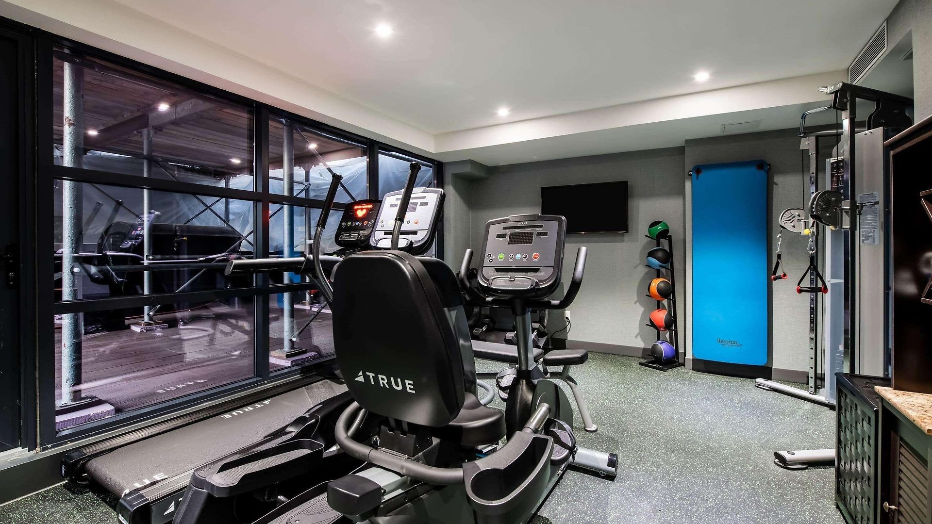 Wingate By Wyndham Long Island New York