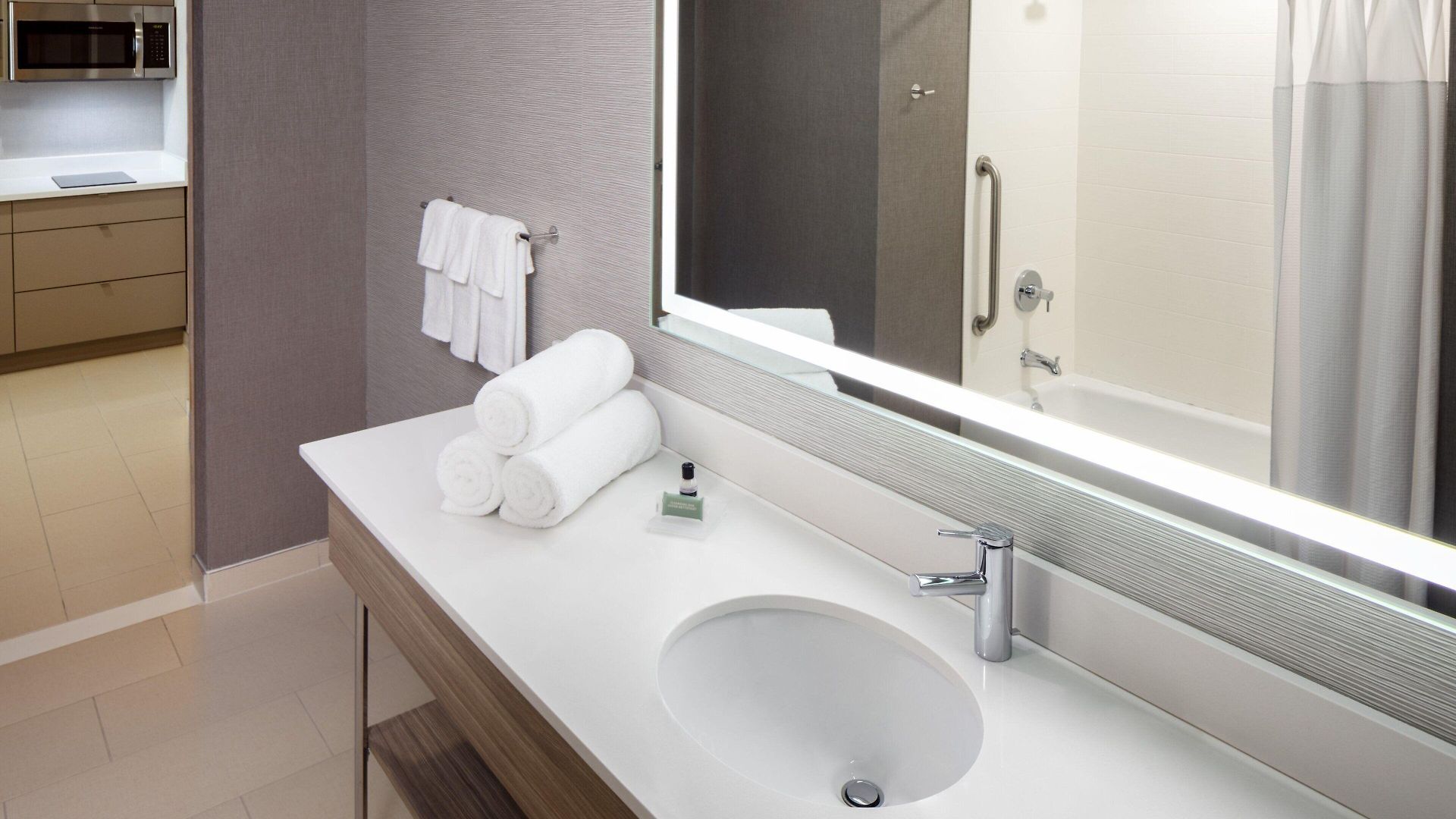 Hotel Springhill By Marriott Jfk Airport Jamaica 2*