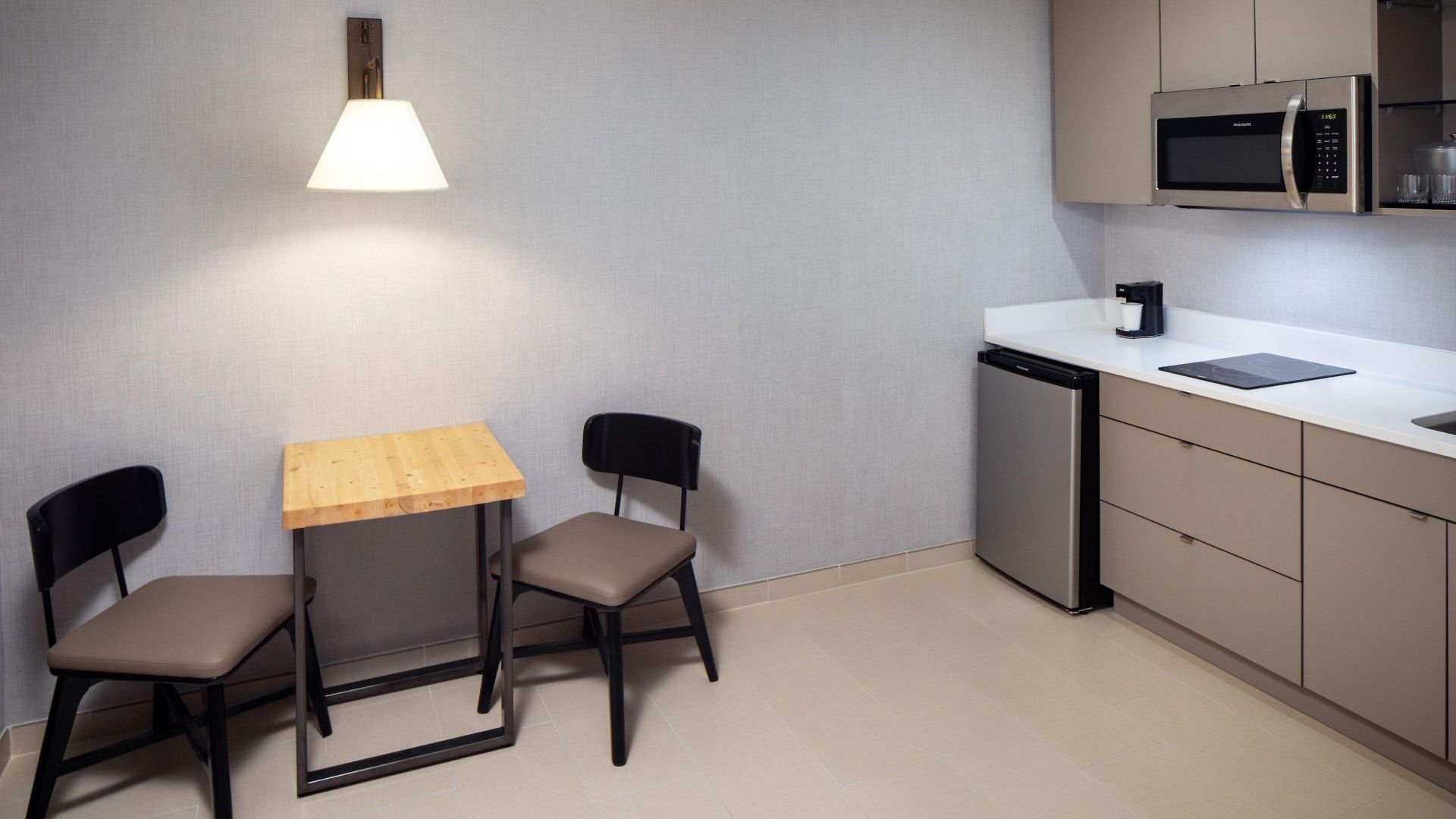 Hotel Springhill By Marriott Jfk Airport Jamaica 2*