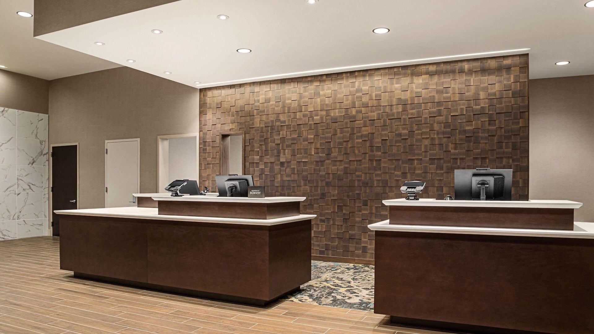 By Marriott Jfk Airport Hotel 3*