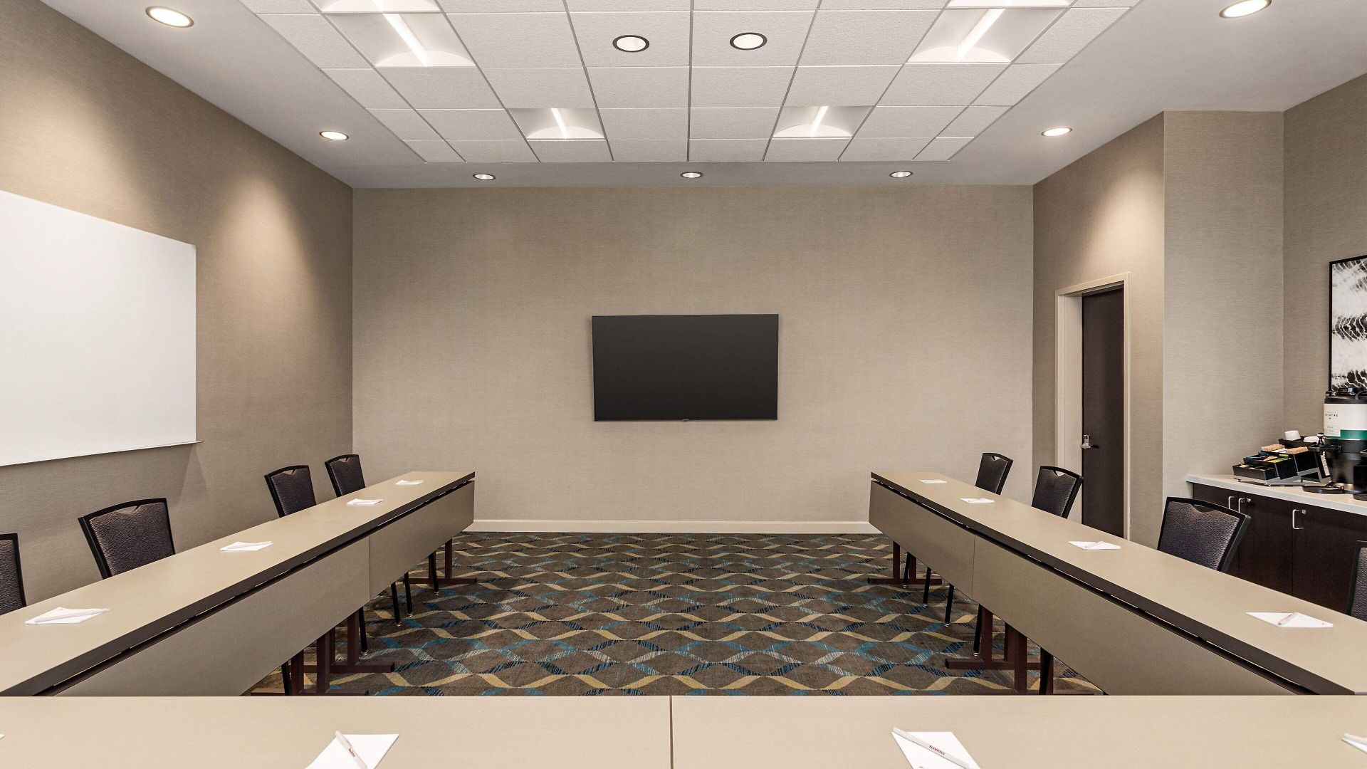 Hotel By Marriott Jfk Airport New York