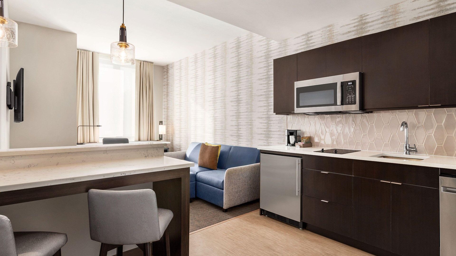 By Marriott Jfk Airport Hotel 3*