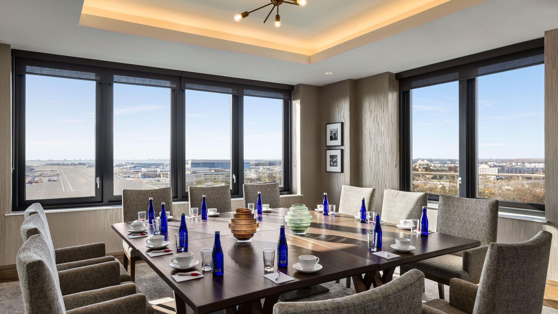 Marriott Jfk Airport Hotel 3*