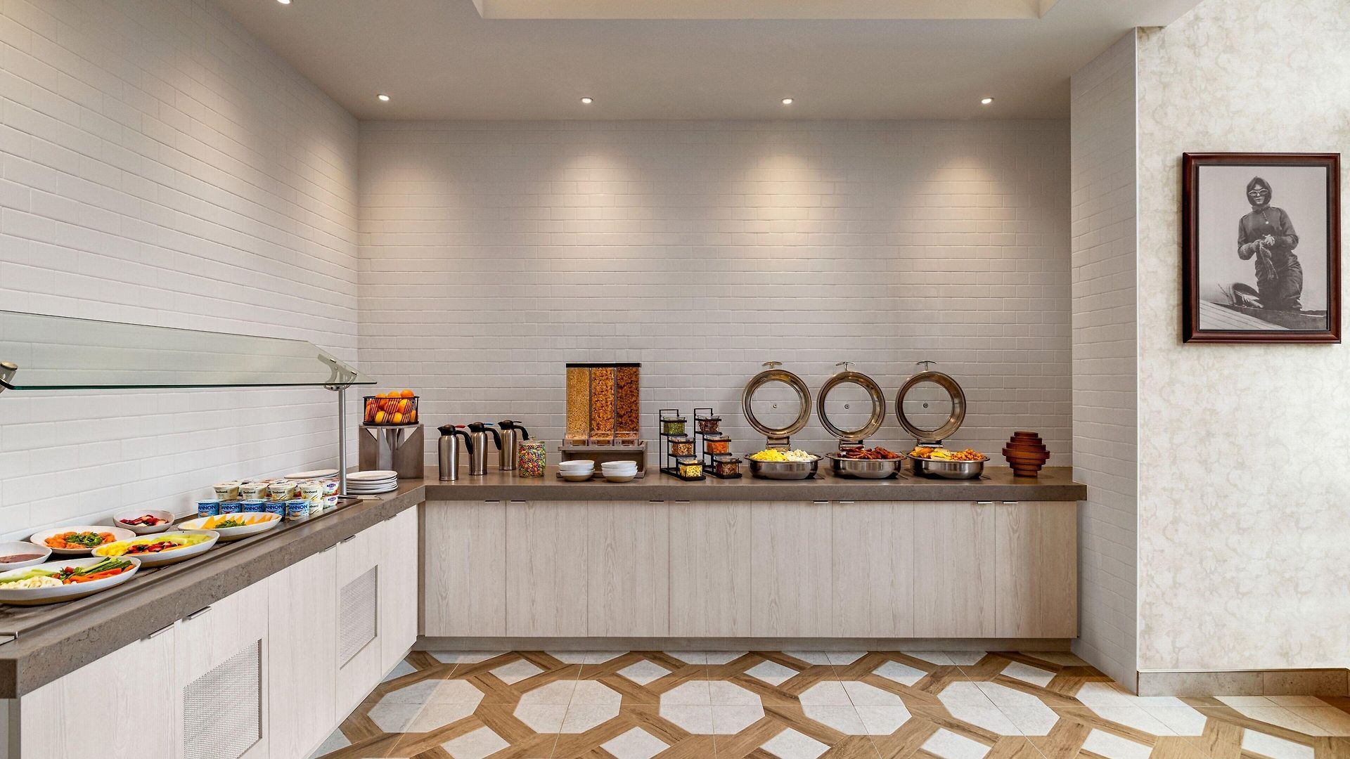 Marriott Jfk Airport Hotel 3*