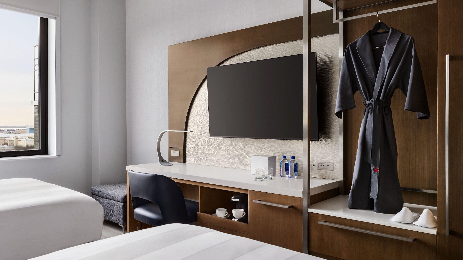Marriott Jfk Airport Hotel 3*
