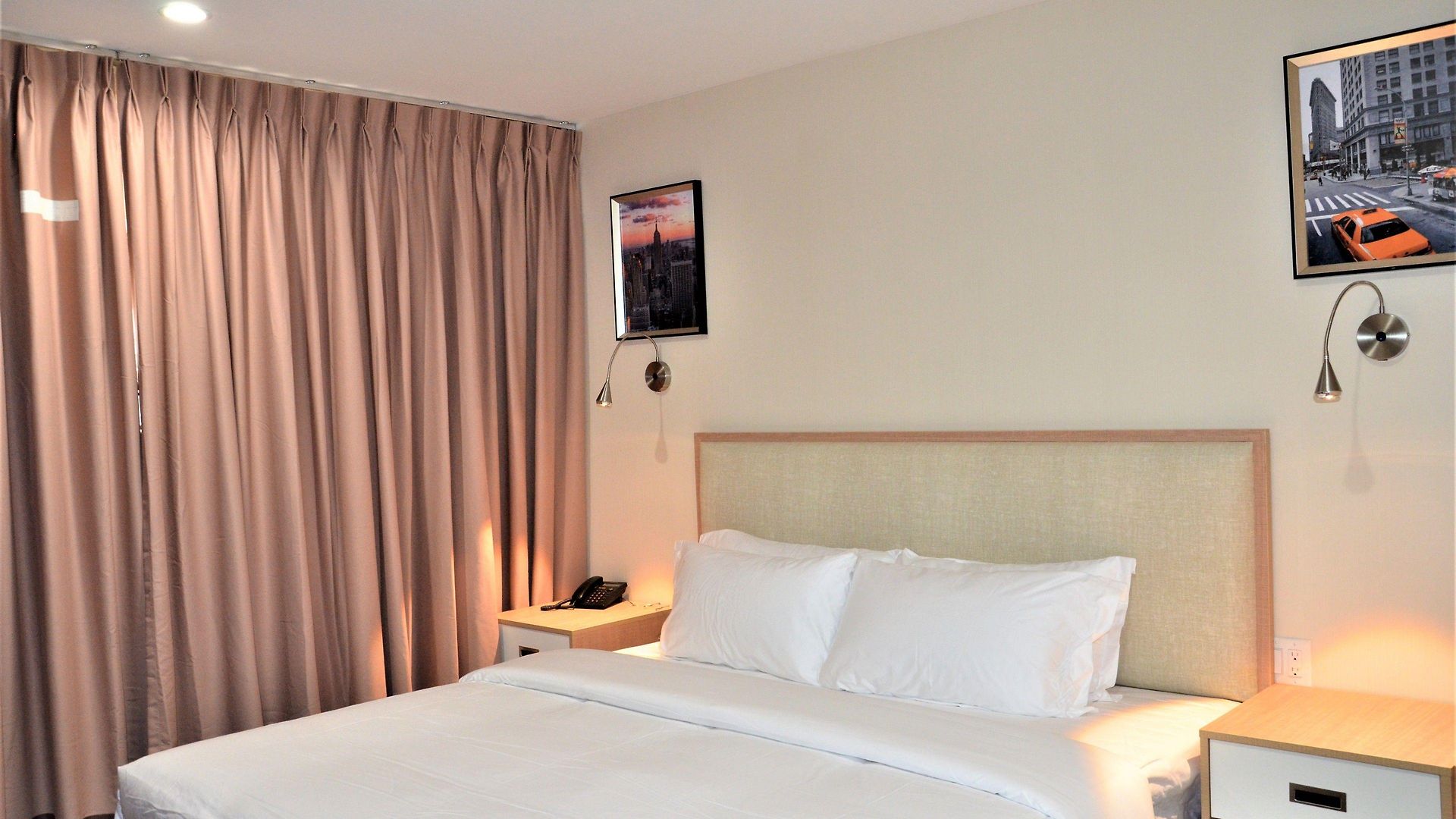 Hotel Lic Plaza