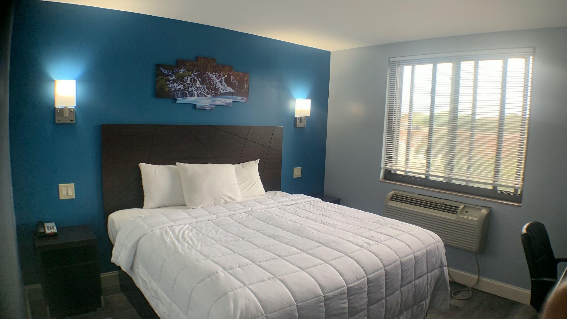Hotel East