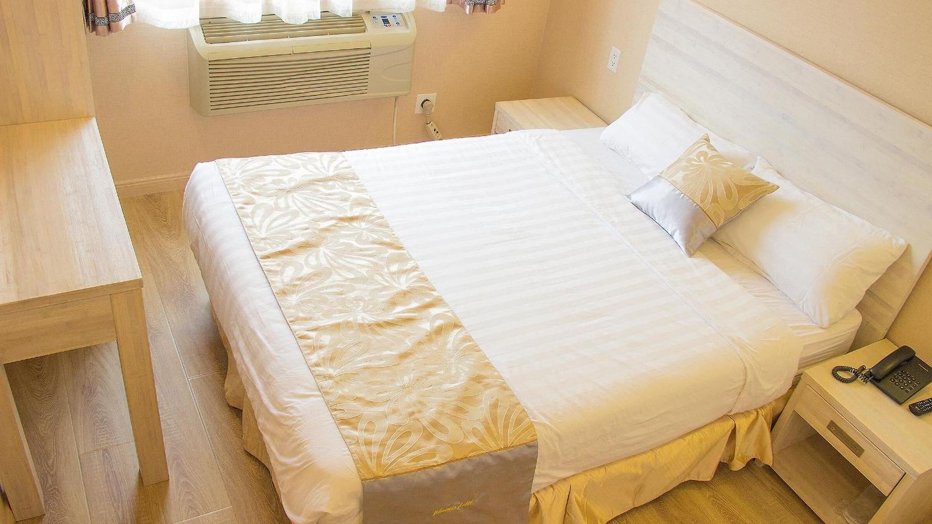 Phoenix Hotel Brooklyn Sunset Park (Adults Only)