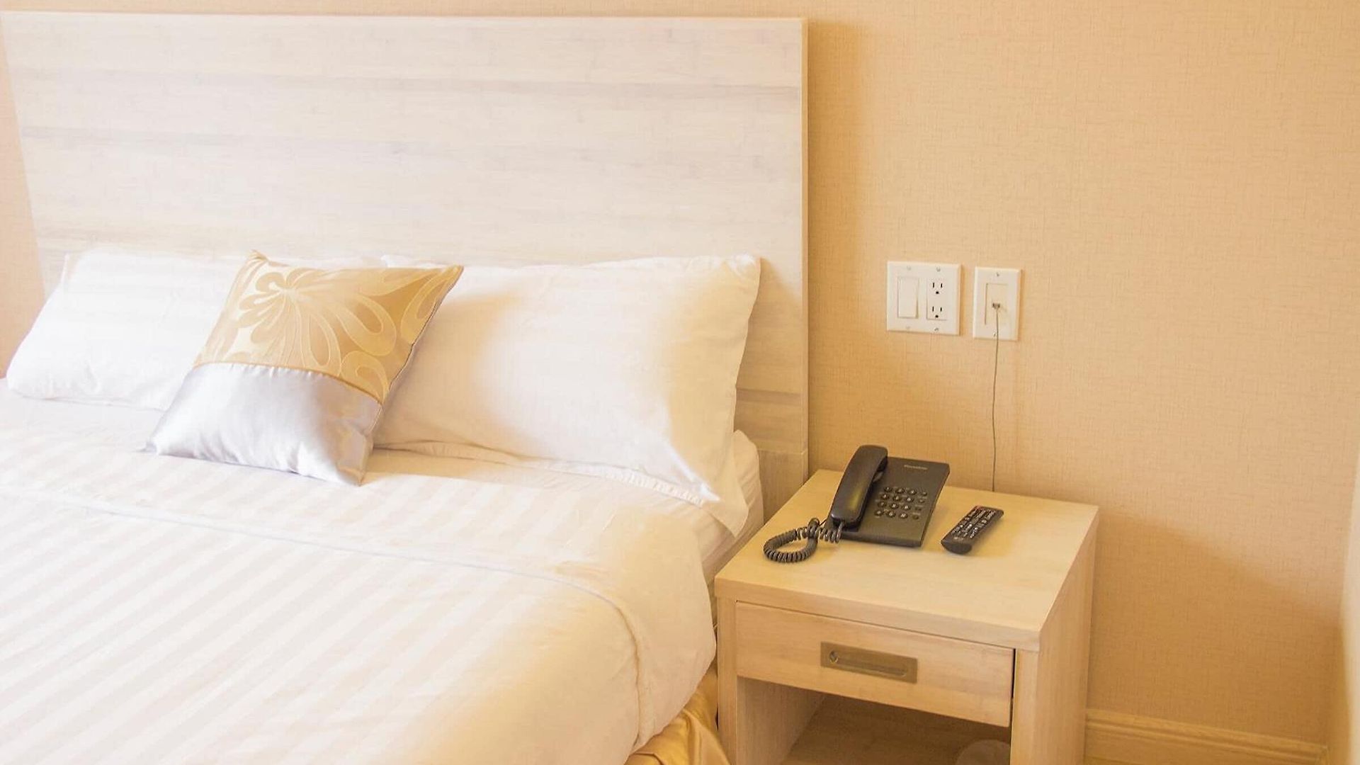Phoenix Hotel Brooklyn Sunset Park (Adults Only) New York