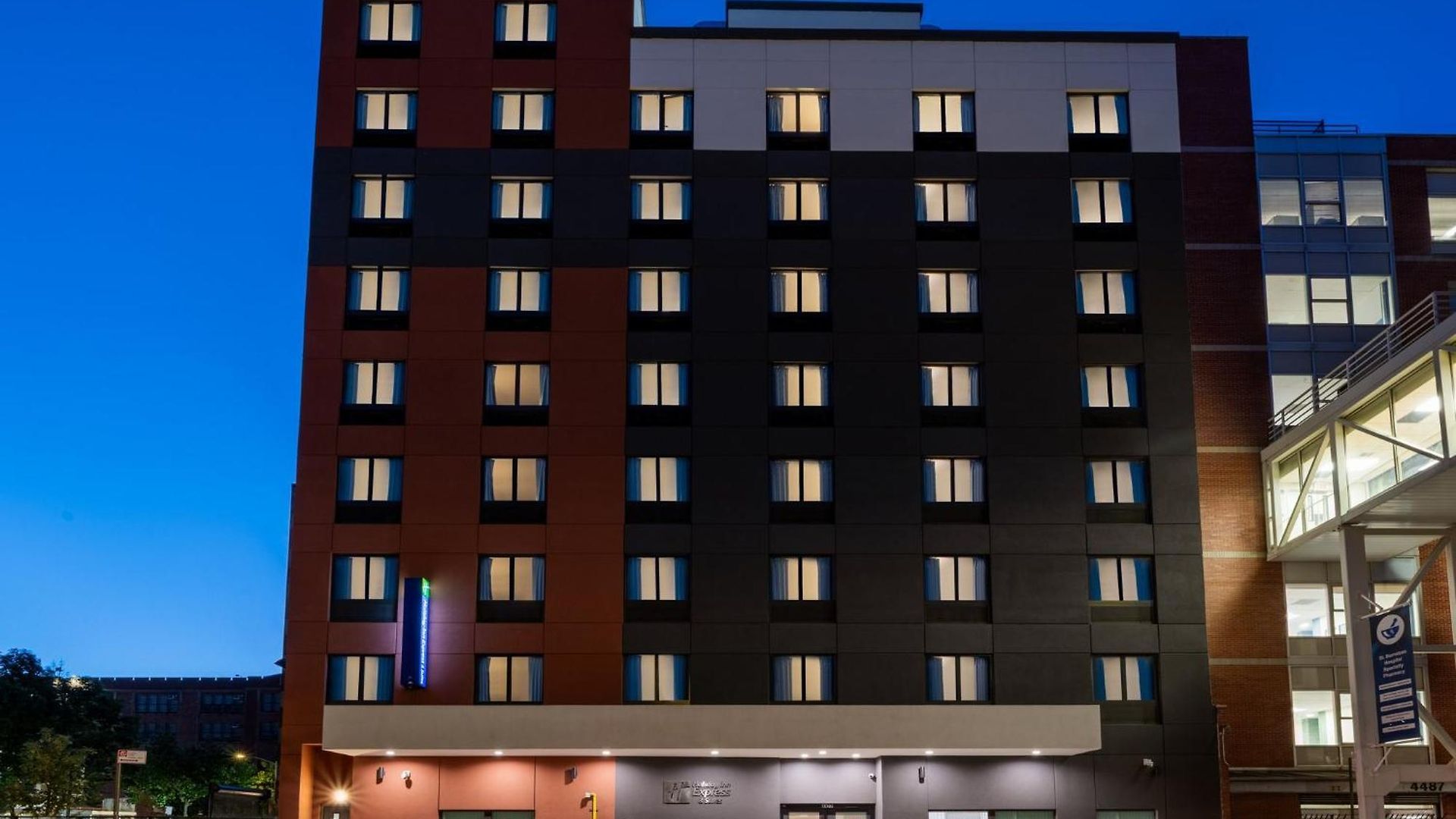 Express & Bronx - Barnabas Area By Ihg Hotel New York