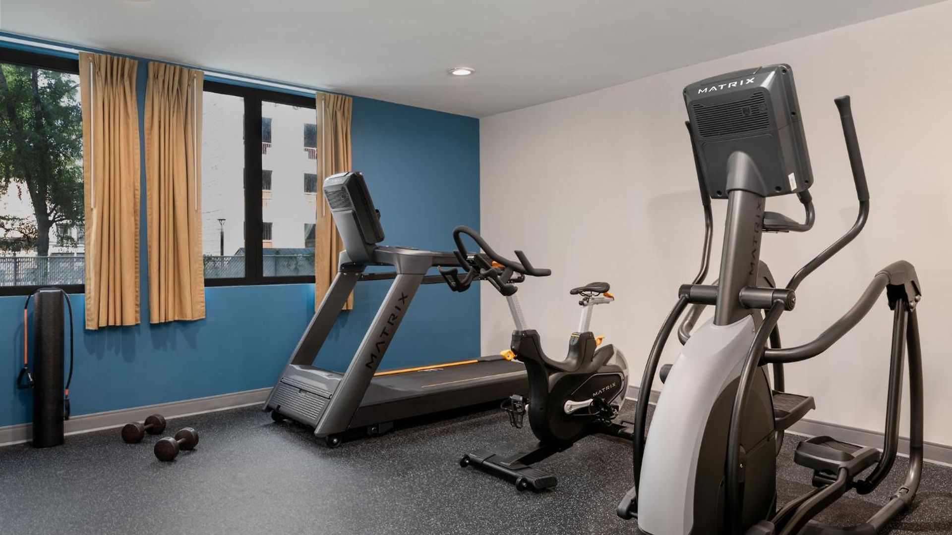 Express & Bronx - Barnabas Area By Ihg Hotel 2*