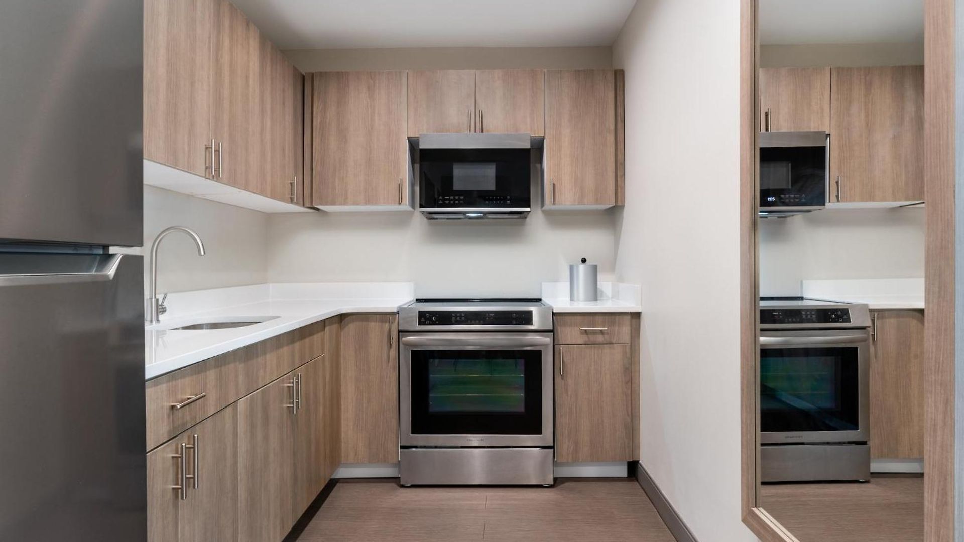 Express & Bronx - Barnabas Area By Ihg Hotel New York