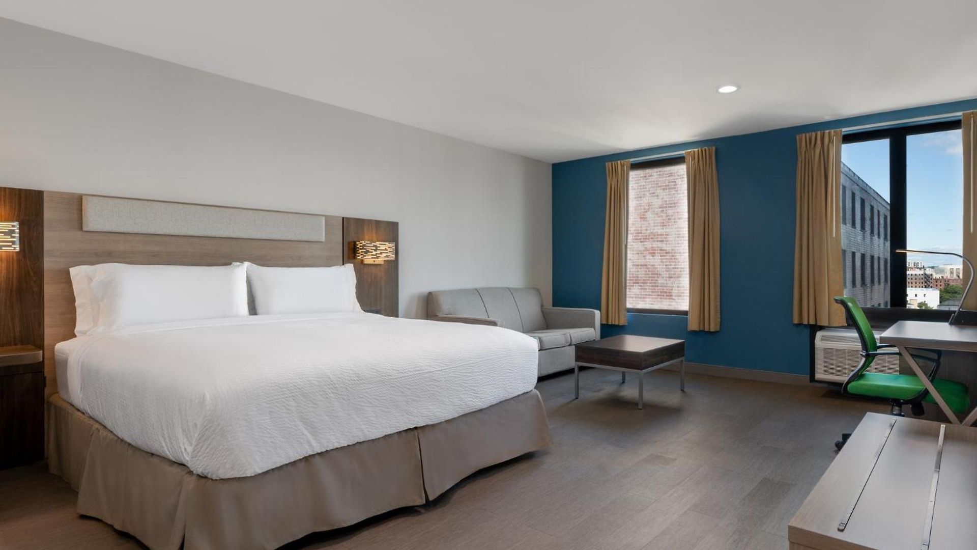 Express & Bronx - Barnabas Area By Ihg Hotel 2*