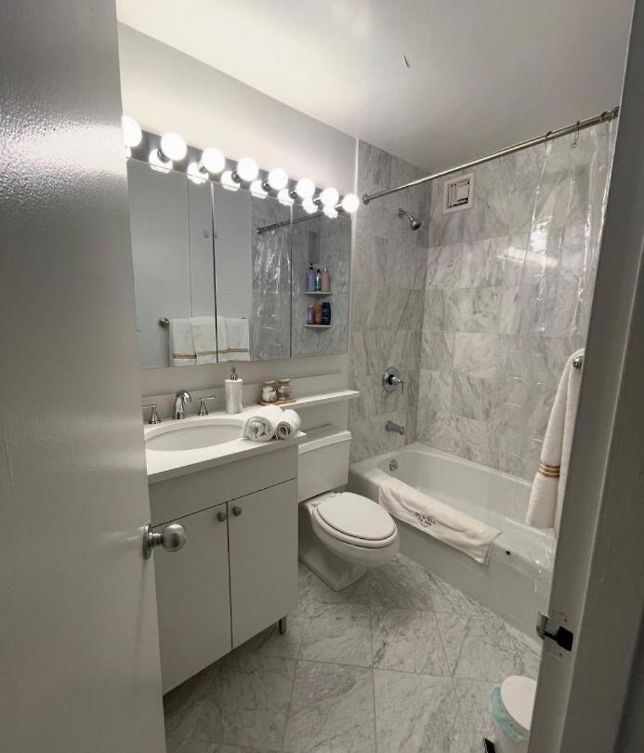 Unique Place In Midtown Nyc Apartment