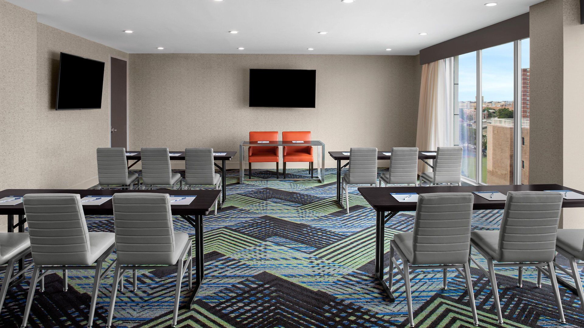 Express & Woodside Laguardia Airport Hotel