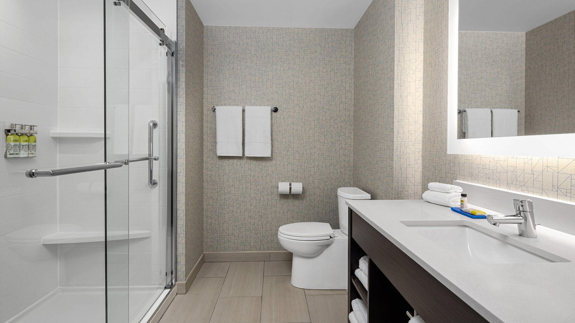 Hotel Express & Woodside Laguardia Airport 3*